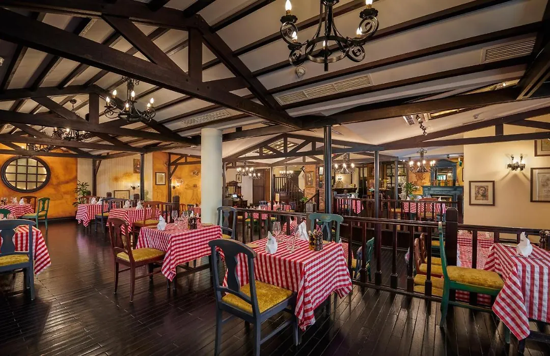 Copthorne Airport Hotel Dubai-1